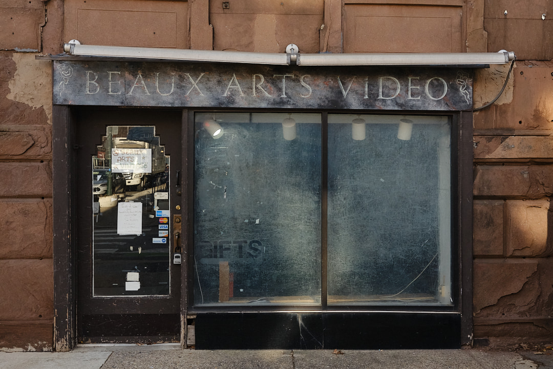 Beaux Arts Vintage, Philadelphia. Out of business.