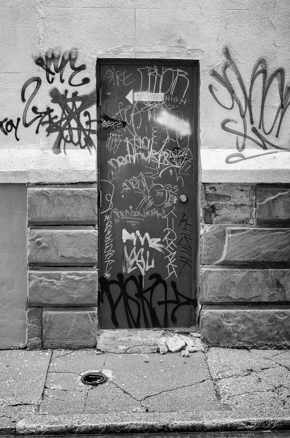 Disko Doorway