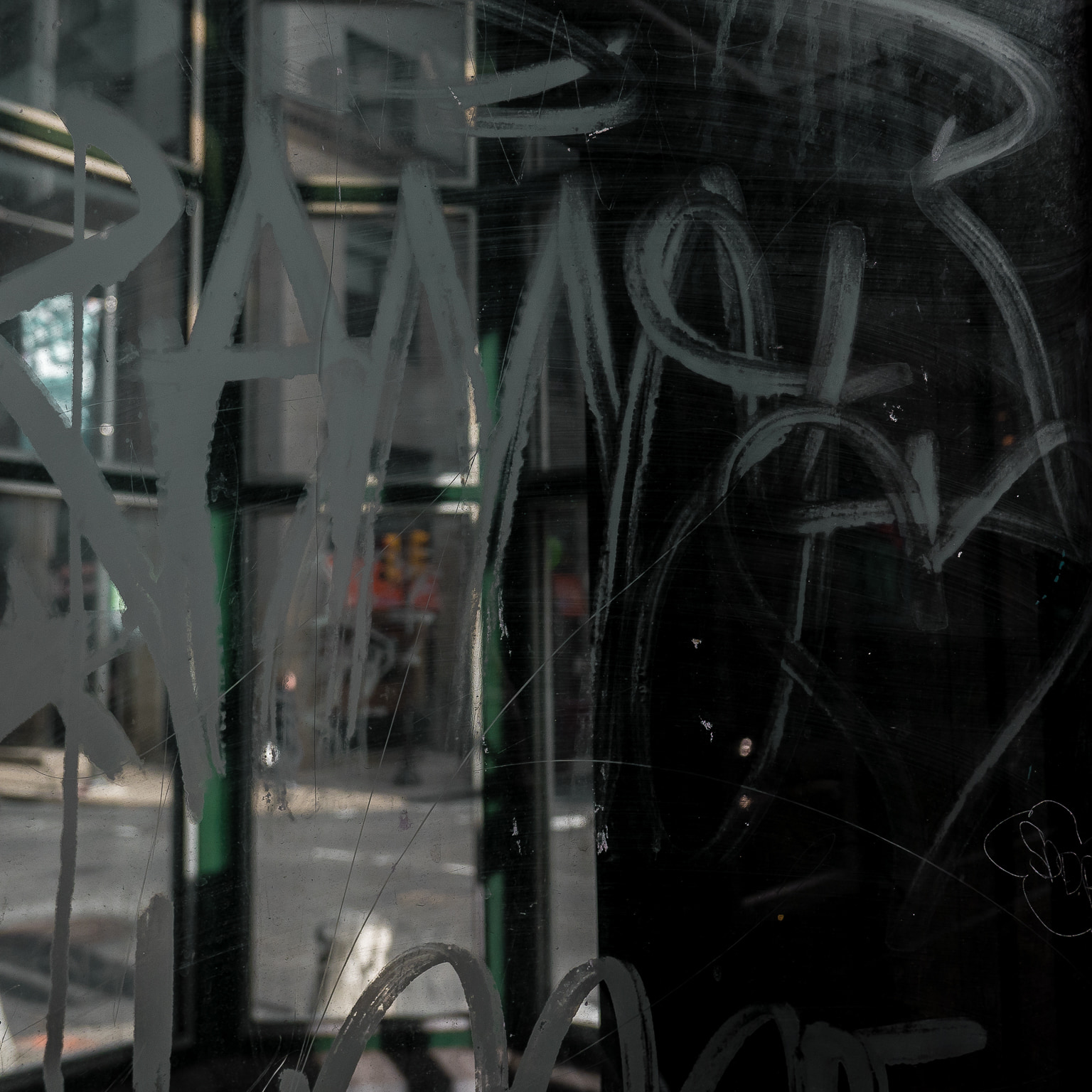 Glass Etch Graffiti Tag