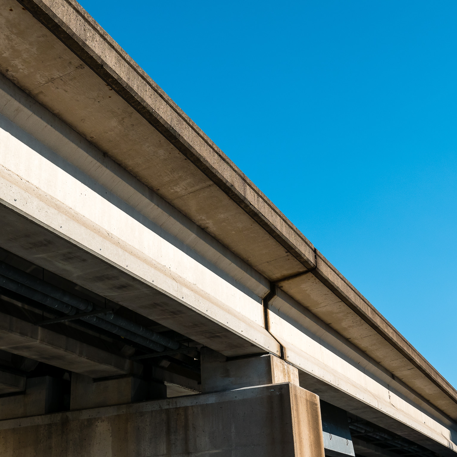 PATCO Elevated Platform From Below