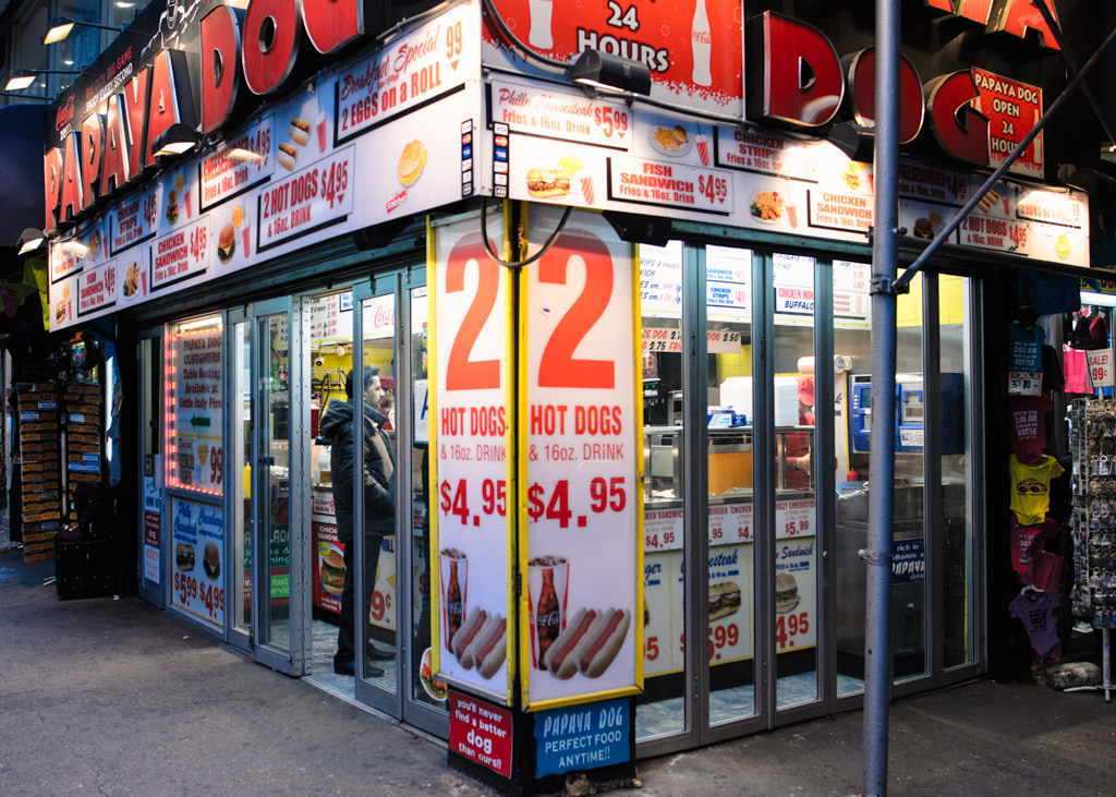 Papaya Dog, Midtown