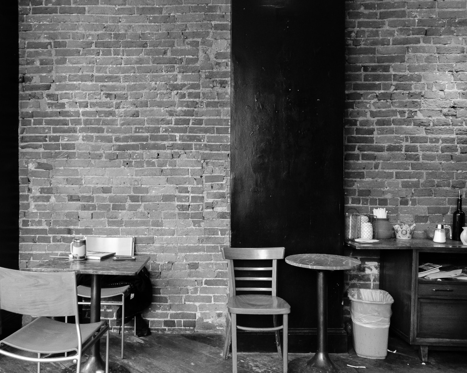 Coffee Shop, No. 4