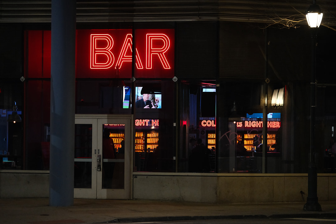 BAR.